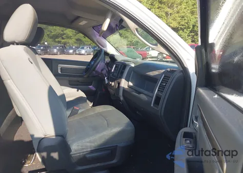 2013 Ram 1500 St z USA, uszkodzony, nr VIN 3C6JR6AT5DG507362